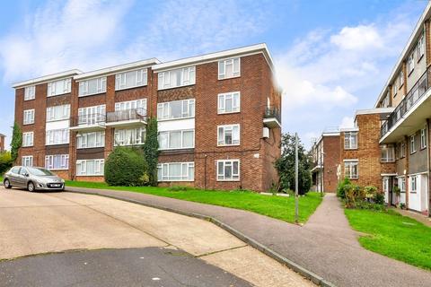 2 bedroom maisonette for sale, Victor Walk, Hornchurch, Essex