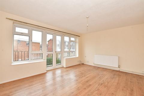 2 bedroom maisonette for sale, Victor Walk, Hornchurch, Essex