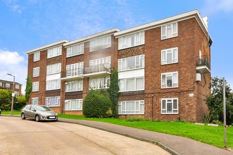 2 bedroom maisonette for sale, Victor Walk, Hornchurch, Essex