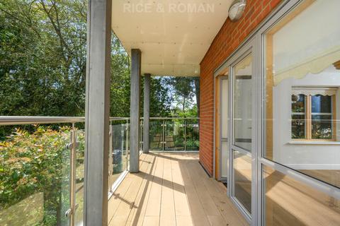 1 bedroom retirement property for sale, Oatlands Drive, Weybridge KT13