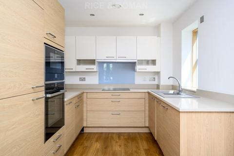 1 bedroom retirement property for sale, Oatlands Drive, Weybridge KT13