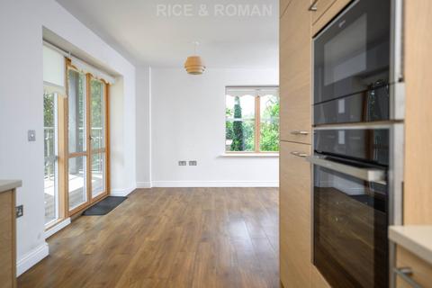 1 bedroom retirement property for sale, Oatlands Drive, Weybridge KT13