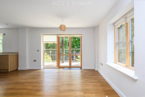1 bedroom retirement property for sale, Oatlands Drive, Weybridge KT13