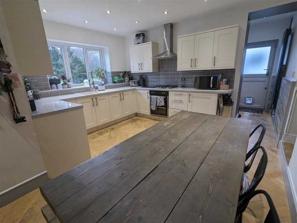 Gwyn Street, Alltwen, Pontardawe, SA8... 3 bed detached house £335,000