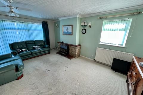 3 bedroom detached bungalow for sale - 1 Christopher Close Louth LN11 0BT