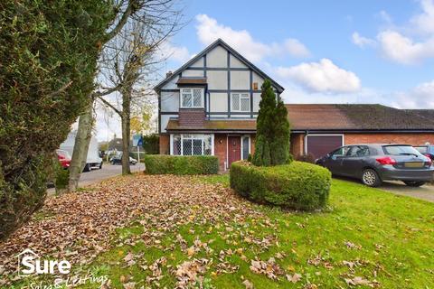 3 bedroom detached house to rent, Trinity Walk, Hemel Hempstead, Hertfordshire, HP2 4NN