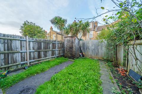 27 Datchet Road, London, SE6 4BX