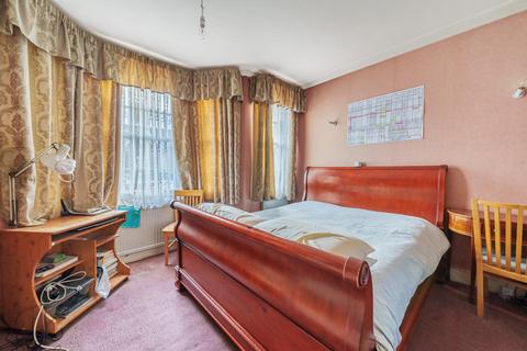 27 Datchet Road, London, SE6 4BX