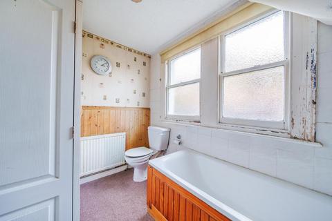 27 Datchet Road, London, SE6 4BX