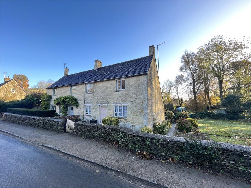 Barnsley, Cirencester, Gloucestershire, GL7 2 bed semidetached house