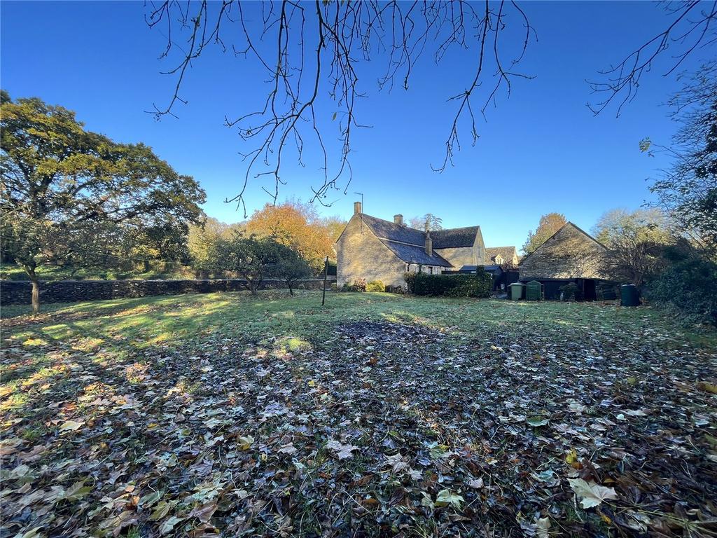 Barnsley, Cirencester, Gloucestershire, GL7 2 bed semidetached house