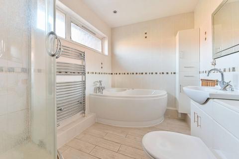 29 Oakham Drive, Bromley, BR2 0XE