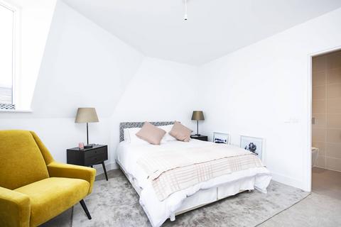 3 bedroom flat for sale, De Beauvoir Apartments, Dalston, London, N1