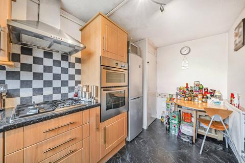 3 bedroom maisonette for sale, Acacia Road, Wood Green, London, N22