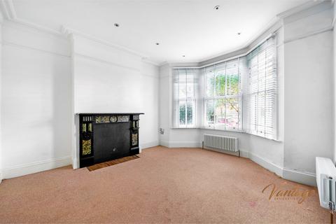 3 bedroom flat for sale, Ridley Road, Kensal Rise, NW10