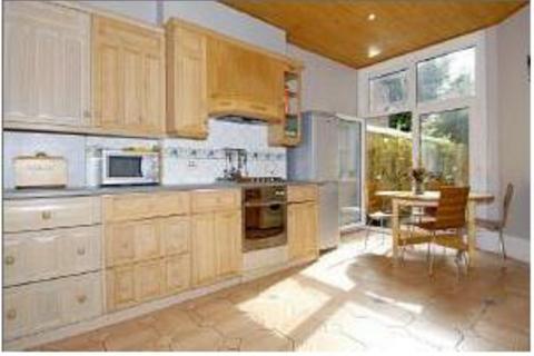 1 bedroom in a house share to rent, Archway Road, Highgate, N6