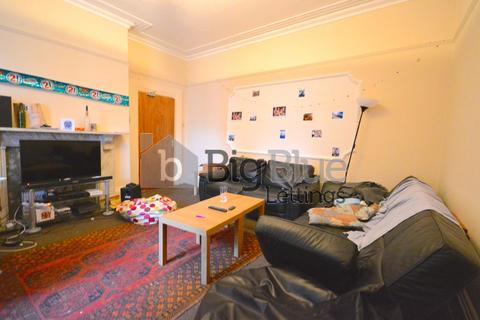 8 bedroom property to rent, 3 Hyde Park Terrace, Hyde Park, Leeds LS6