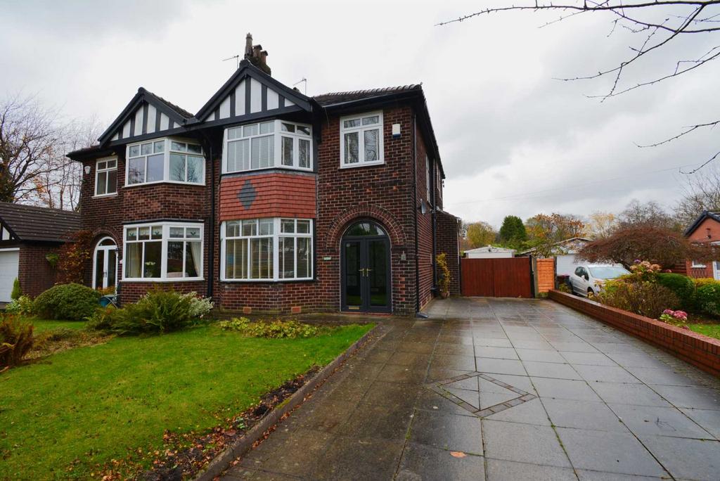 Broadway, Worsley 3 bed semidetached house £1,295 pcm (£299 pw)