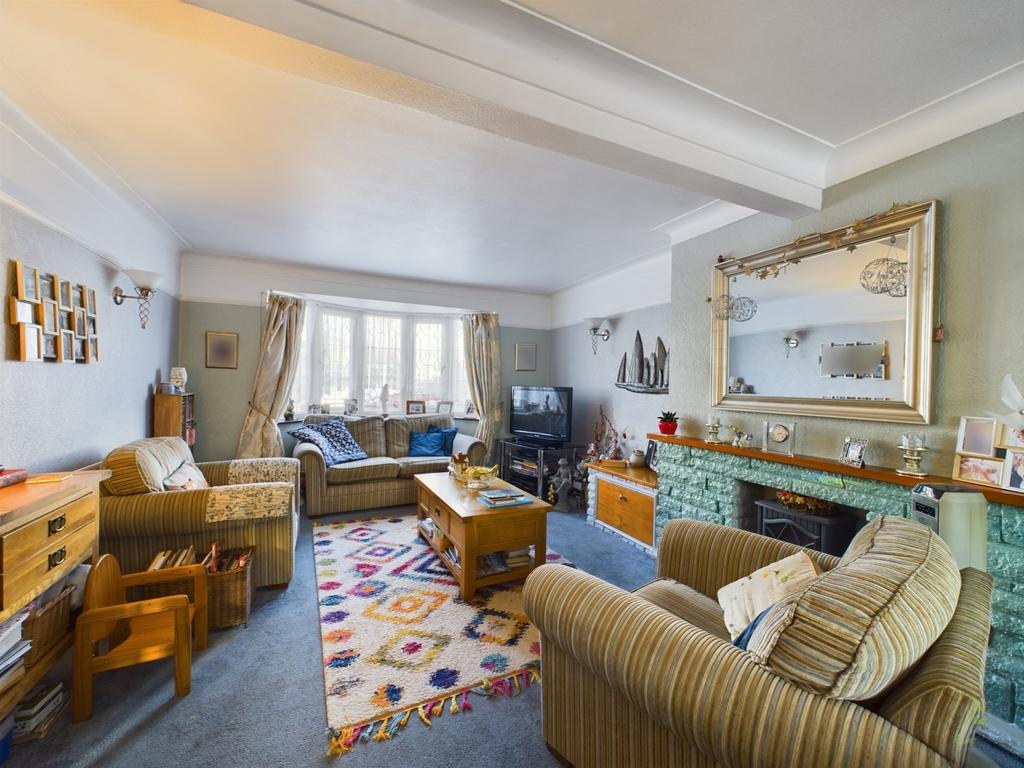 27 Marlborough Road, Bexleyheath 3 bed semidetached house for sale £