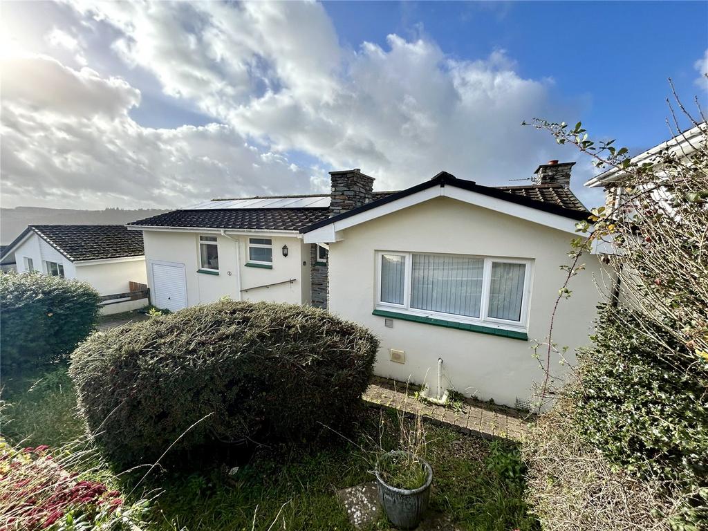 Mount Pleasant, Tawton... 4 bed bungalow £375,000