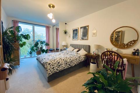 2 bedroom apartment for sale, Valley House, Manor Road, West Ealing, London, W13