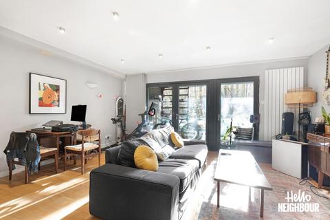 undefined, Mile End Road, London, E1