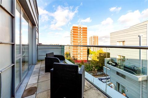 3 bedroom penthouse for sale, Branch Place, London, N1
