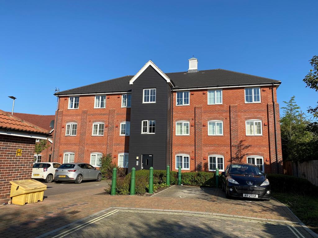 Needham Market, Ipswich IP6 2 bed flat for sale £149,500