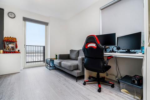 Studio for sale, Forastero House, Nestle Avenue, Hayes, London, UB3 4GF