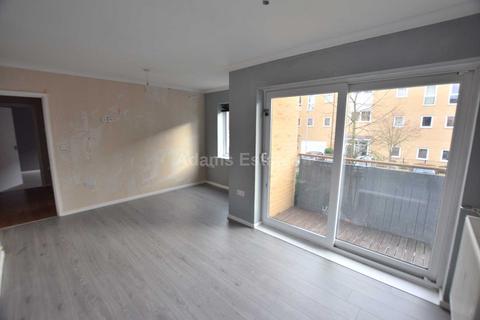 2 bedroom flat for sale, Drake Way, Reading
