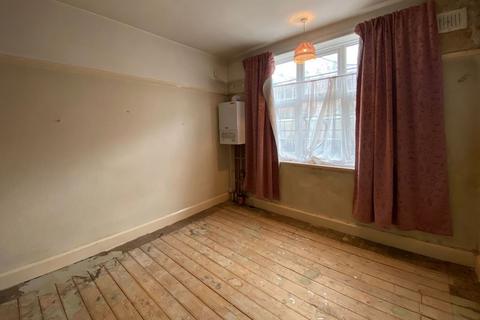 2 bedroom flat for sale - Flat 8 Astoria Mansions, Streatham High Road, Streatham, London, SW16 1PS