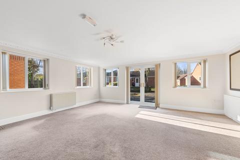 2 bedroom ground floor flat for sale - Oaklands, Woodhall Spa, LN10