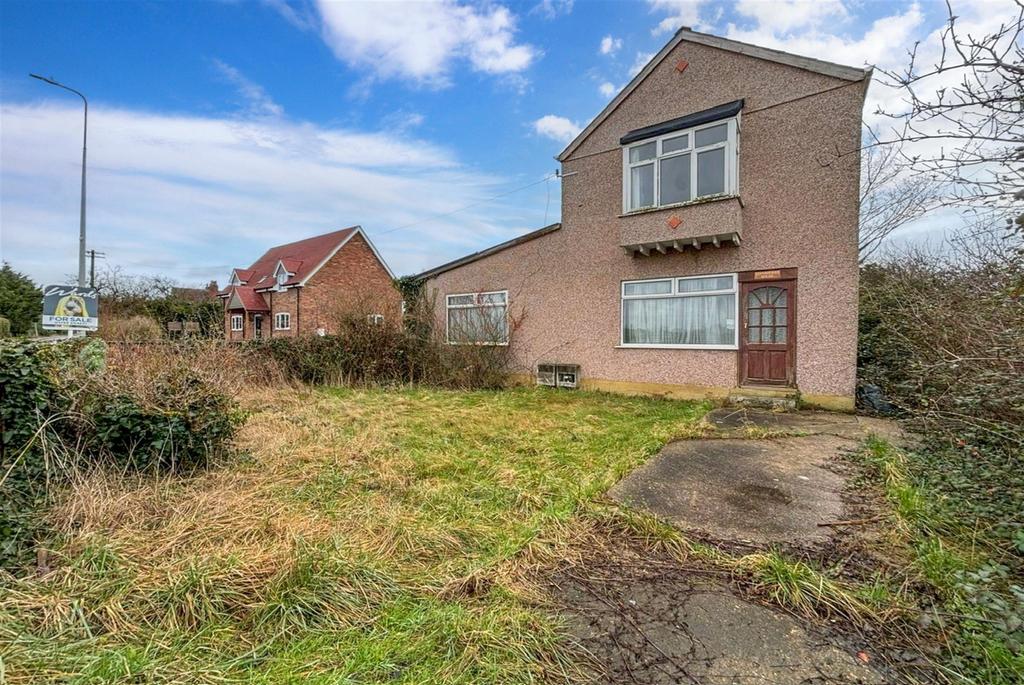 Church Road, Eastchurch, Sheerness, Kent 3 bed detached house for sale