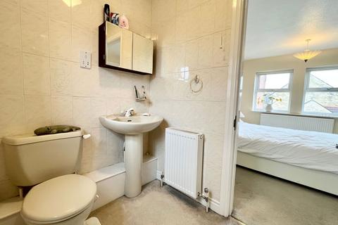 10 Burns Way, Clifford, Wetherby, LS23 6TA
