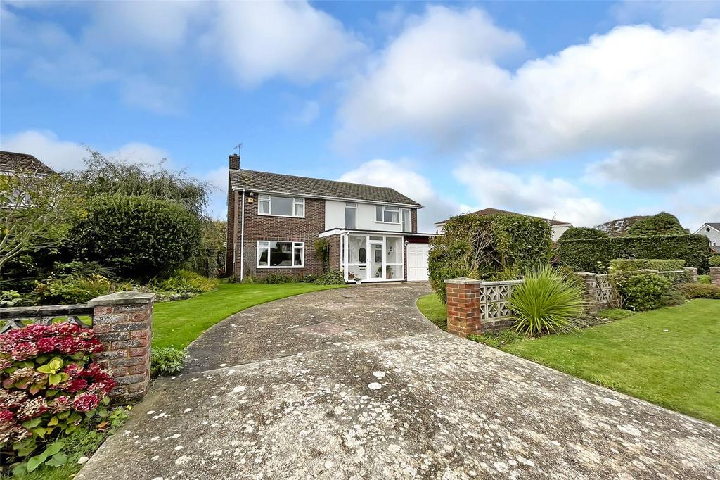 Golden Avenue, East Preston, West Sussex 3 bed detached house for sale