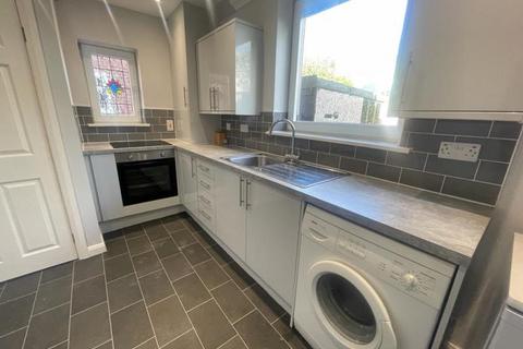 2 bedroom terraced house to rent, Greyshiels Avenue, Headingley, LS6