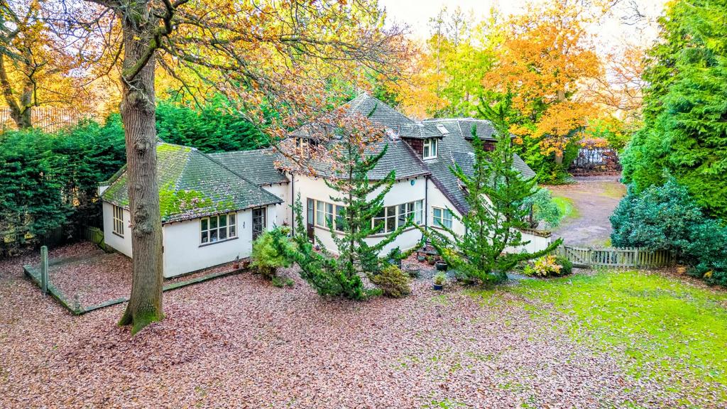 Lanercost Close, Oaklands, Welwyn, Hertfordshire, AL6 4 bed detached