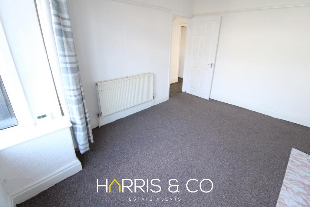 Crowder Avenue, ThorntonCleveleys, FY5 3 bed semidetached house to