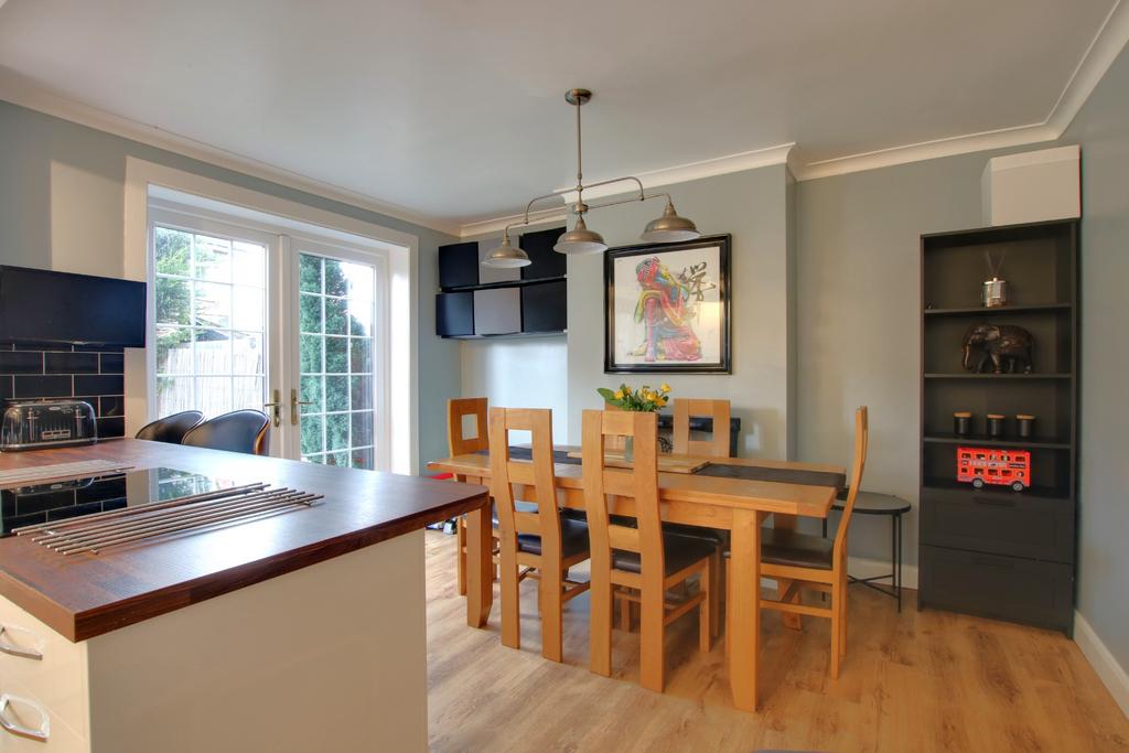 Woolston, Southampton 3 bed semidetached house for sale £325,000