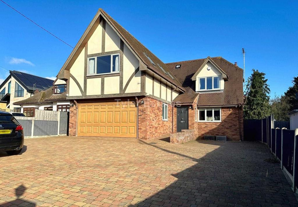 Noak Hill Road, Billericay CM12 4 bed detached house for sale £1,100,000