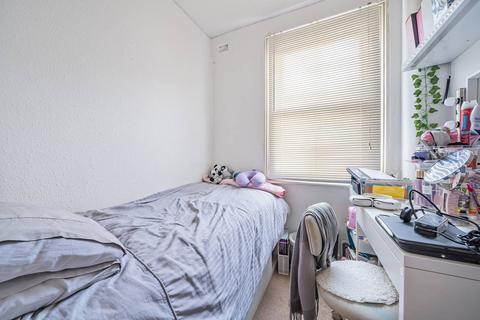 2 bedroom maisonette for sale, Elmdale Road, Wood Green, London, N13