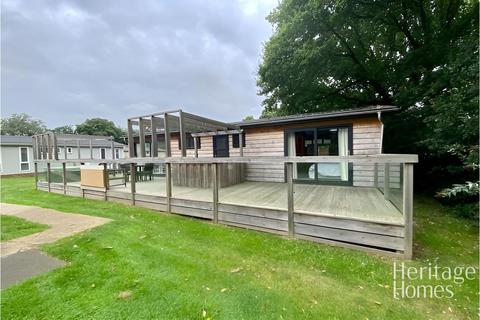 2 bedroom lodge for sale - Bacton Rd North Walsham
