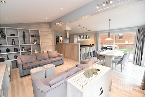 2 bedroom lodge for sale - Bacton Rd North Walsham