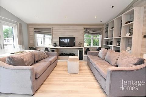 2 bedroom lodge for sale - Bacton Rd North Walsham