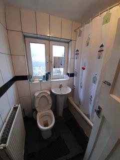 2 bedroom flat to rent, Flat, Hounslow, Greater London, TW5