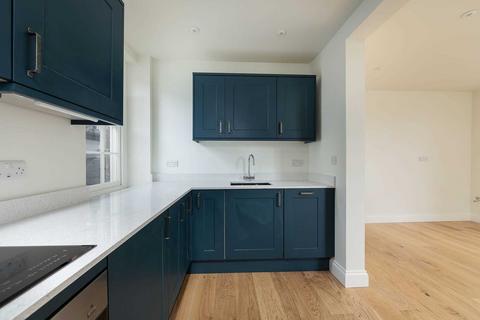 2 bedroom apartment to rent, Piccadilly Place