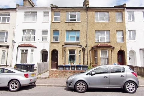 Flat 3, 15 Walters Road, London, SE25 6LF