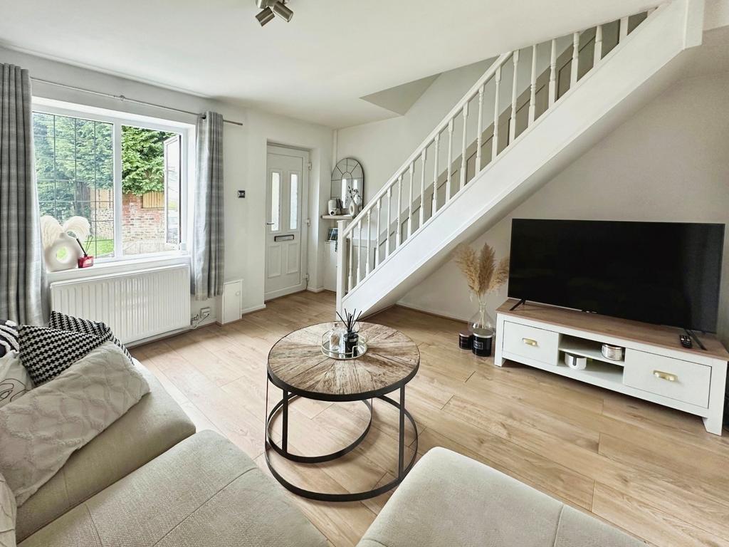 Cambridge Road, Macclesfield... 2 bed end of terrace house for sale £215,000