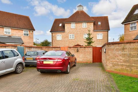 3 bedroom townhouse for sale, Maritime Way, St Mary's Island, Chatham, Kent