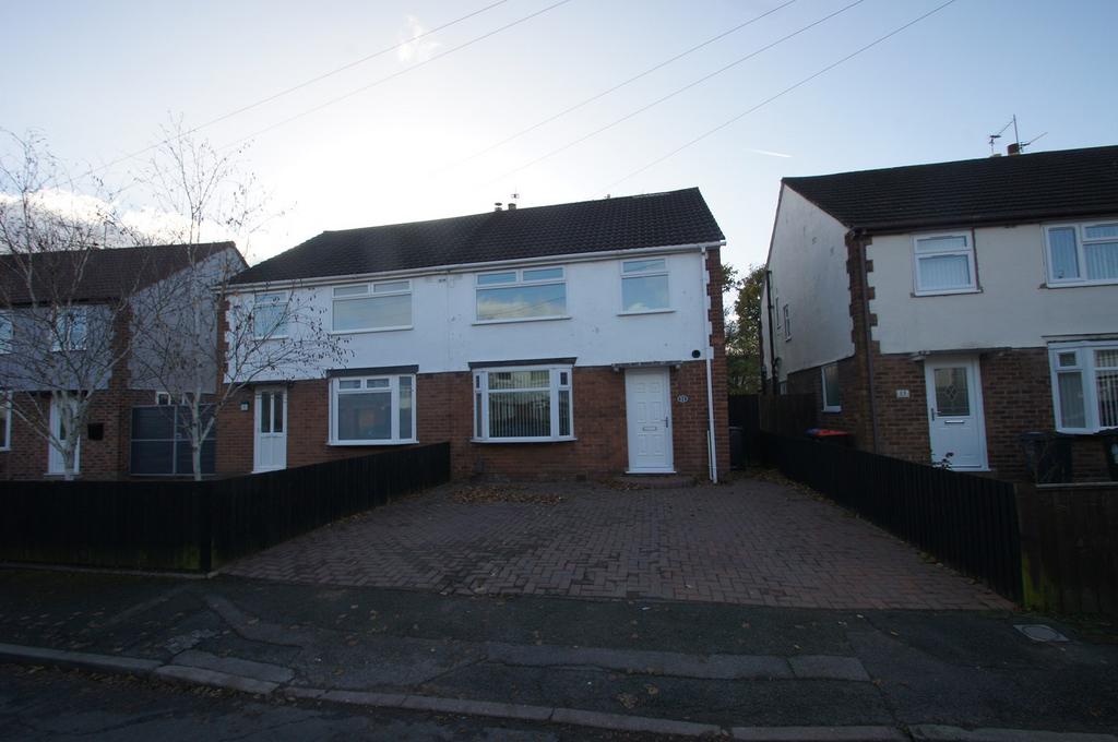 Maxwell Close, Whitby, Ellesmere Port, Cheshire. CH65 3 bed semi